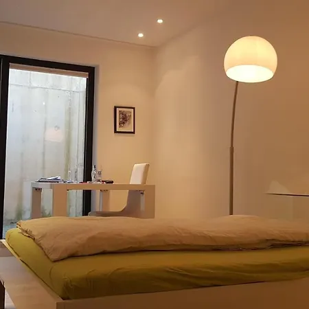 ホームステイ In 2-room Flat, Modern And Nice *