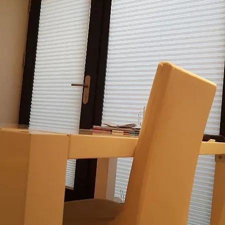 ホームステイ In 2-room Flat, Modern And Nice ファターシュテッテン